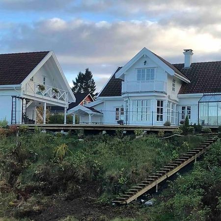 Koselig Garasjeloft! Lägenhet Langevag Exteriör bild