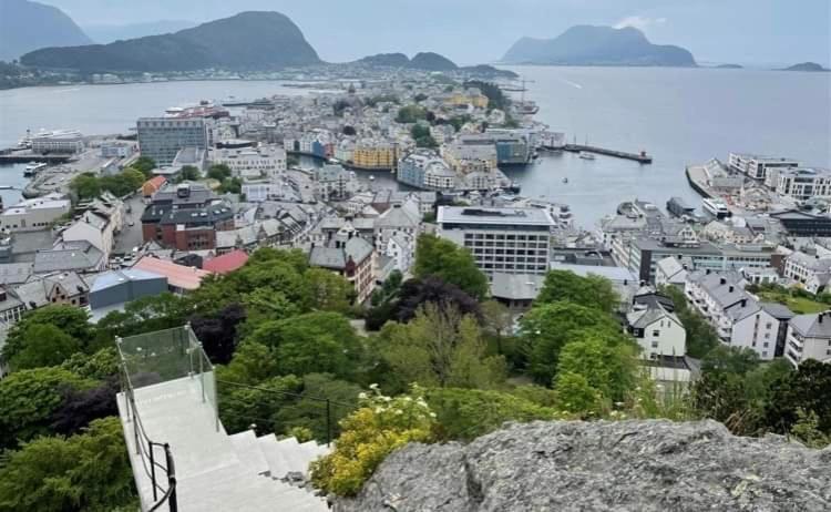 Koselig Garasjeloft! Lägenhet Langevag Exteriör bild
